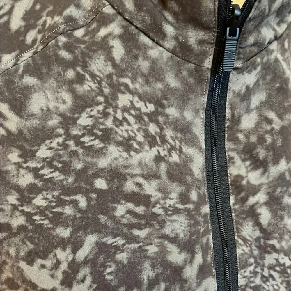 EUC Lululemon Black Bomber Jacket Reversible and Relaxed Fit